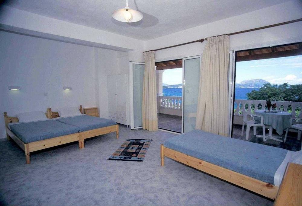 Golden Sunset Hotel Mpoukaris Exterior photo